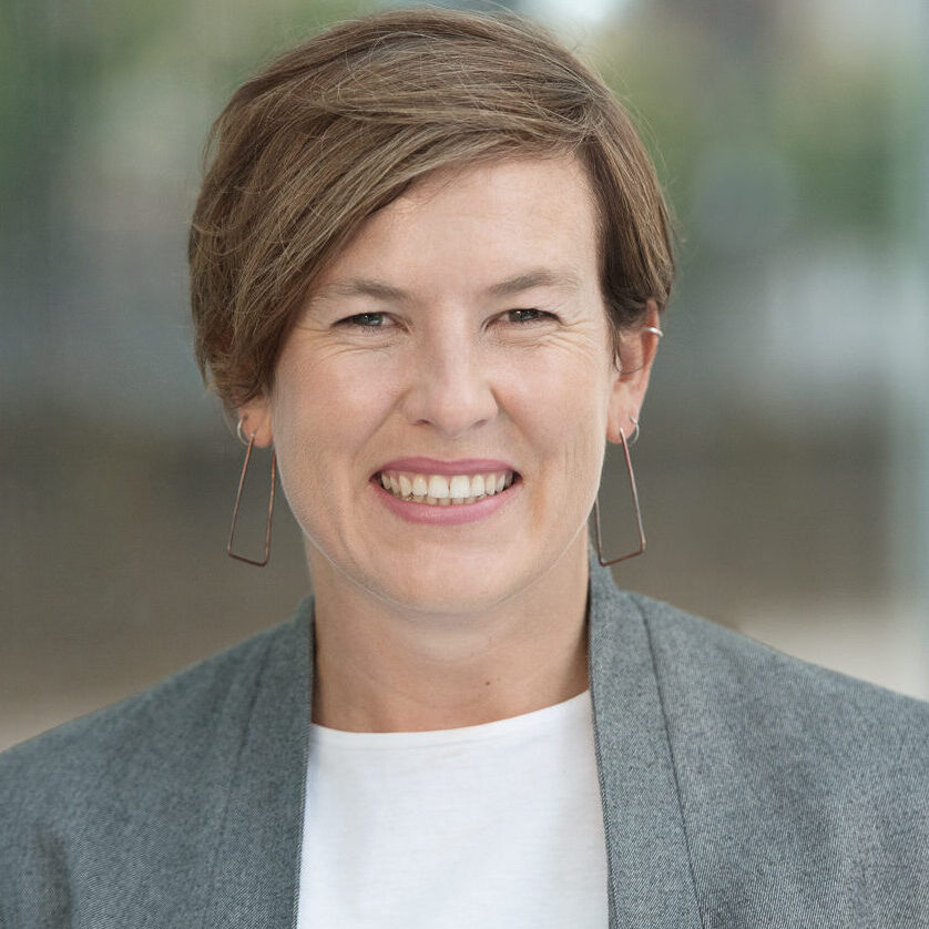 Headshot of Dara Parker